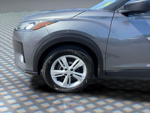 Used 2023 Nissan Kicks S FWD image 12