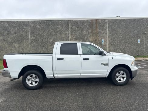 Used 2023 RAM 1500 Classic SLT w/ Electronics Group AWD/4WD image 8