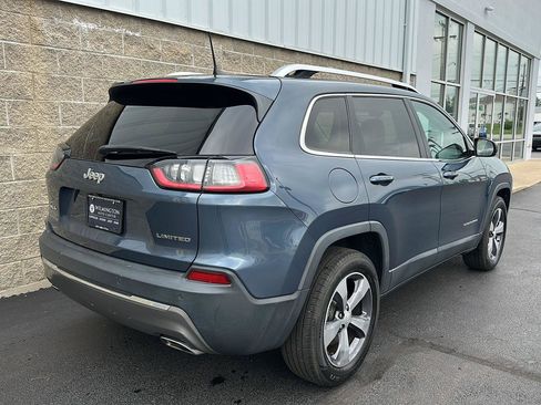 Used 2019 Jeep Cherokee Limited AWD/4WD image 2
