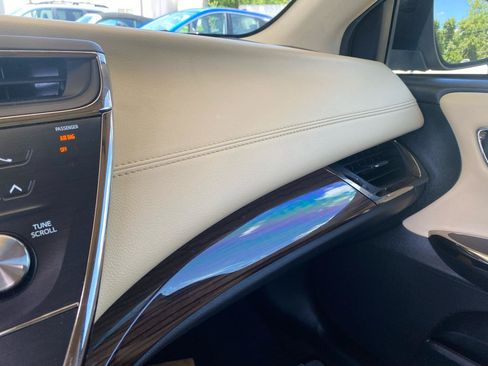 Used 2015 Toyota Avalon XLE FWD image 22