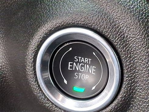 Used 2025 Chevrolet Silverado 1500 Custom image 22