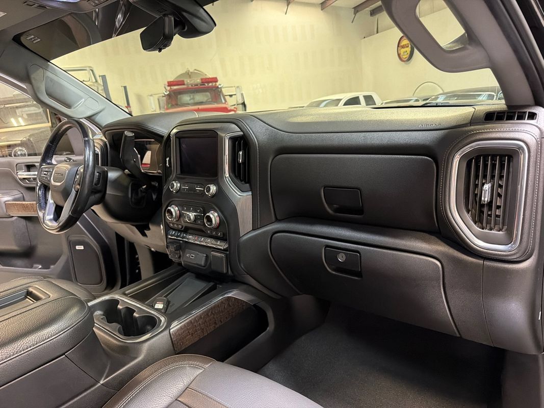 Used 2020 GMC Sierra 3500 Denali w/ Denali Ultimate Package AWD/4WD image 39