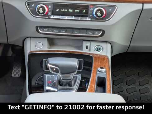 Used 2024 Audi Q5 2.0T Premium w/ Convenience Package image 21