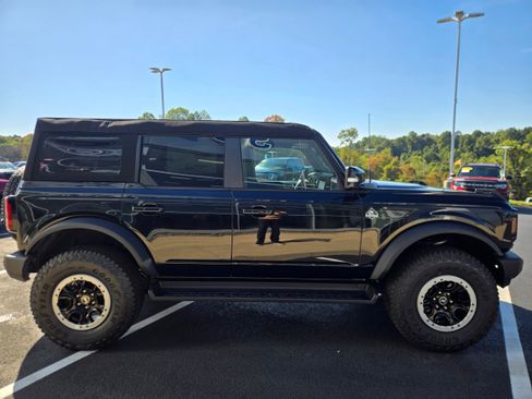 New 2025 Ford Bronco Outer Banks w/ Sasquatch Package image 4