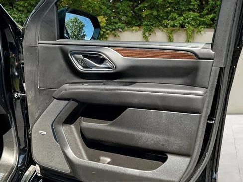 Used 2022 Chevrolet Suburban High Country AWD/4WD image 29