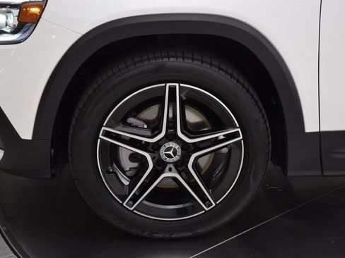 Certified 2023 Mercedes-Benz GLB 250 image 12