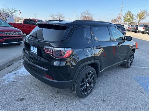New 2026 Jeep Compass Latitude image 29
