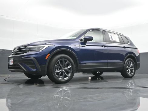 Used 2022 Volkswagen Tiguan SE AWD/4WD image 17
