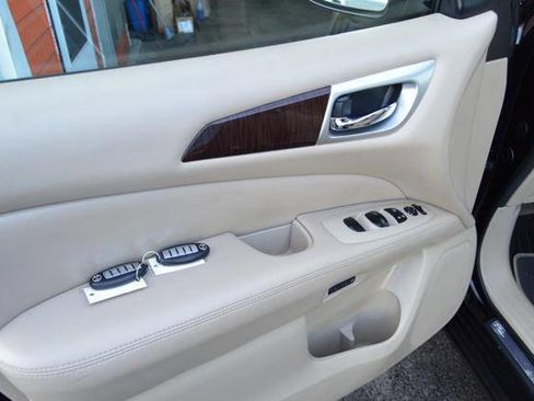 Used 2014 Nissan Pathfinder SL w/ SL Tech Package image 61