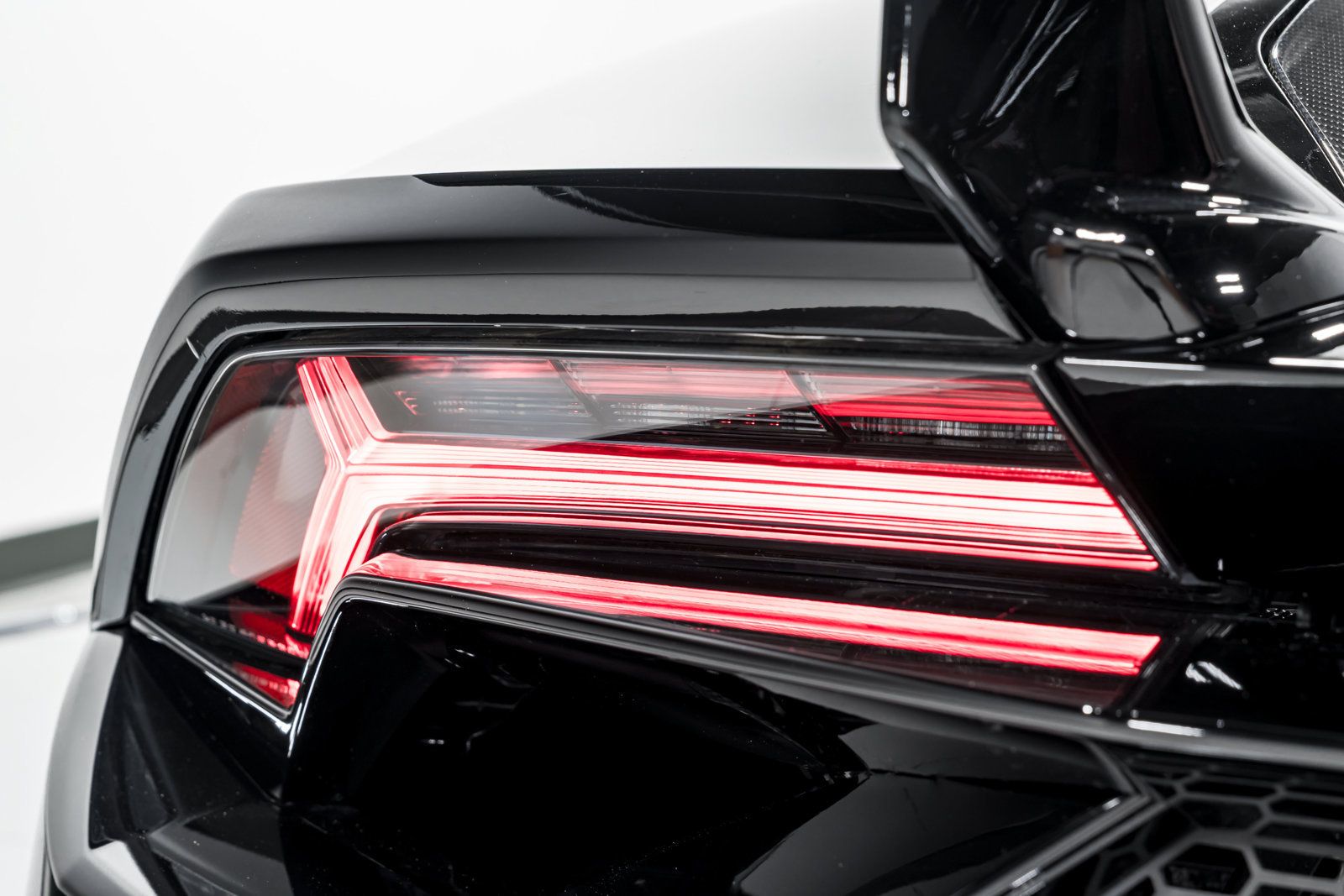 Used 2023 Lamborghini Huracan Tecnica RWD image 53