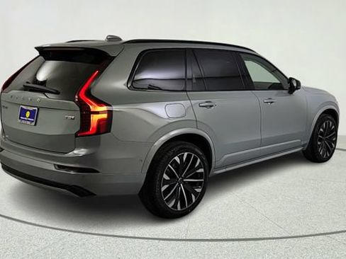 New 2026 Volvo XC90 T8 Ultra w/ Protection Package AWD/4WD image 7