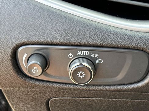 Used 2025 Chevrolet Malibu LT FWD image 15