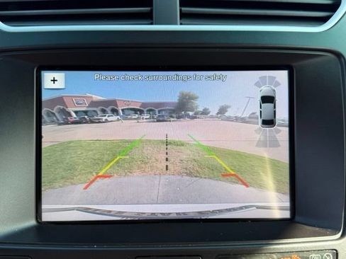 Used 2017 Ford Explorer XLT w/ Equipment Group 202A FWD image 19