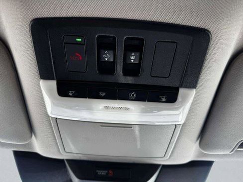 Used 2023 Nissan Pathfinder SL w/ SL Premium Package FWD image 31