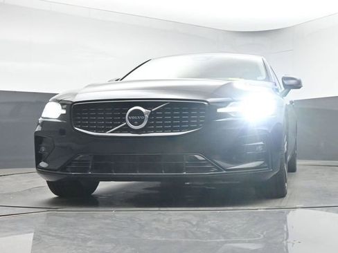 Used 2023 Volvo S60 B5 Ultimate w/ Protection Package Premier FWD image 12