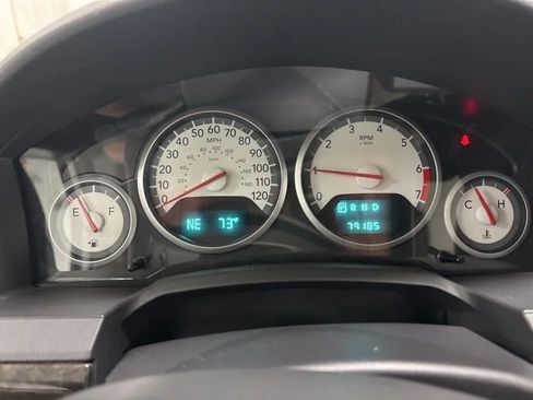 Used 2010 Dodge Grand Caravan SXT FWD image 15