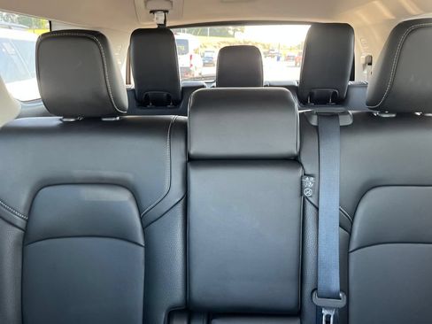 Used 2024 Nissan Pathfinder SL AWD/4WD image 22