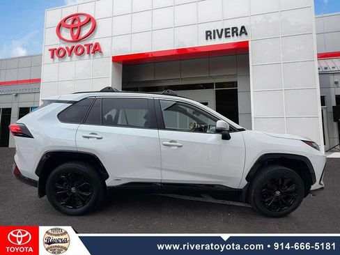 Used 2023 Toyota RAV4 SE w/ SE Grade Weather Package AWD/4WD image 4