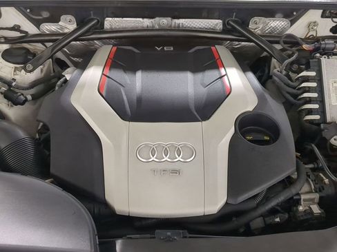 Used 2018 Audi SQ5 Premium Plus w/ Navigation Package image 28