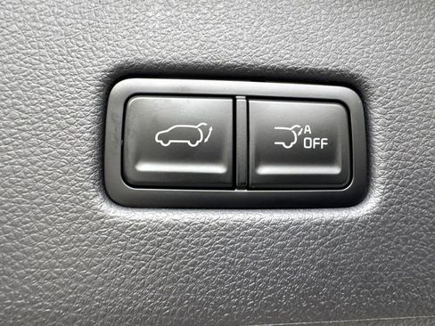 New 2026 Kia Carnival EX image 18