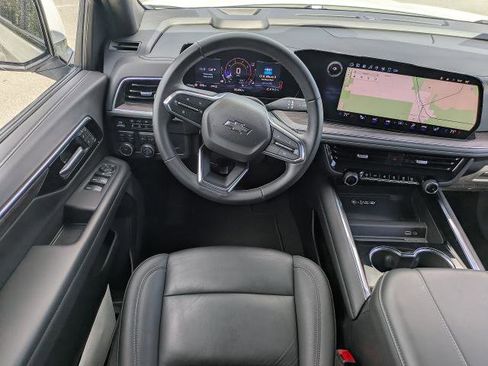 Certified 2025 Chevrolet Tahoe Z71 image 17