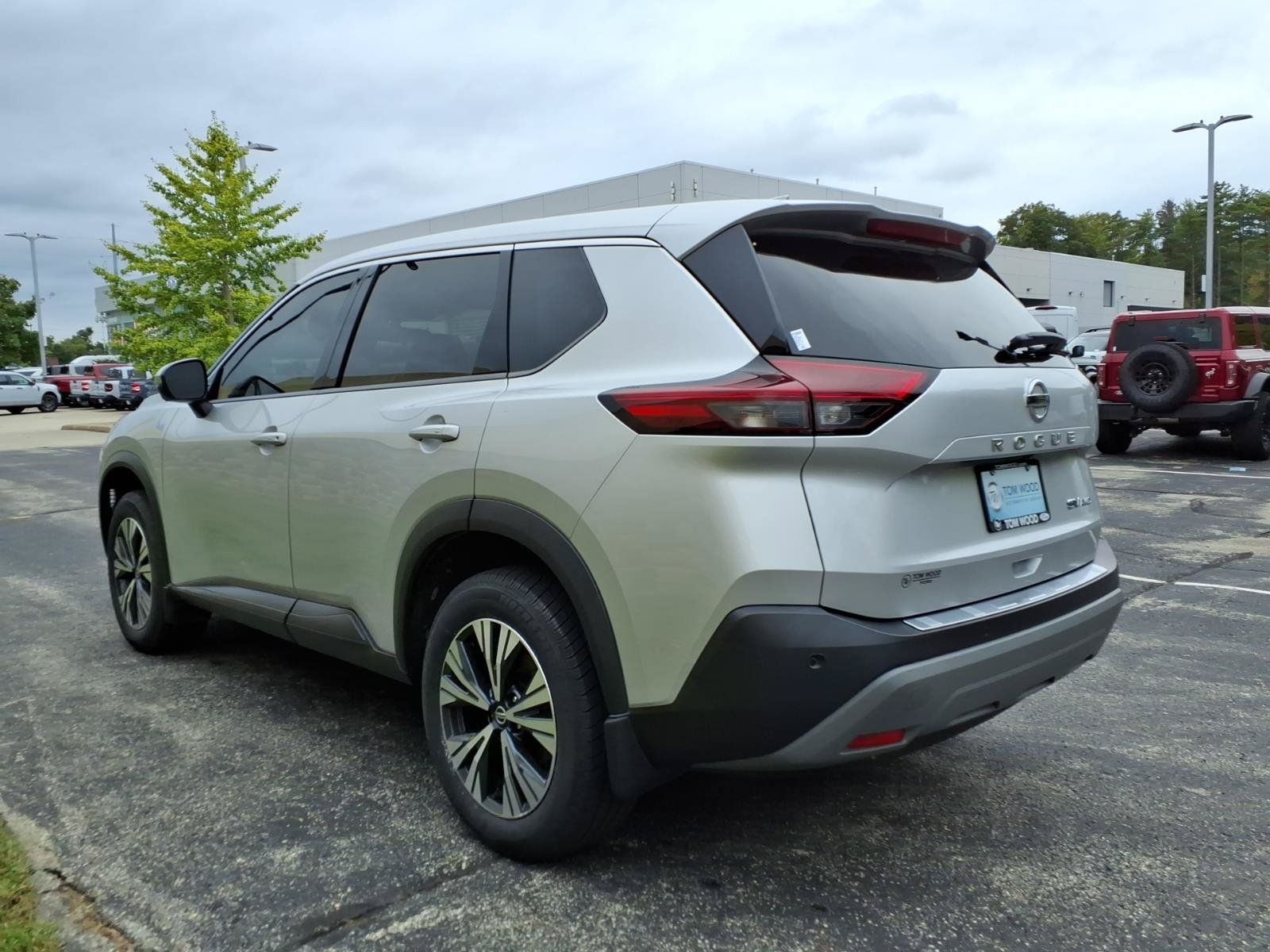Used 2021 Nissan Rogue SV AWD/4WD image 8