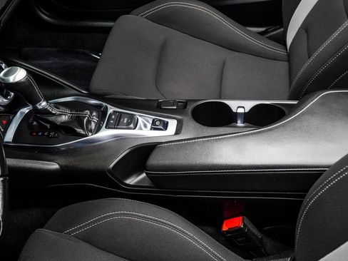 Used 2023 Chevrolet Camaro LT RWD image 18
