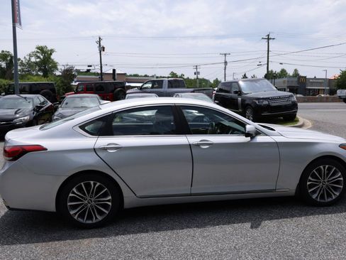 Used 2016 Hyundai Genesis 3.8 AWD/4WD image 5