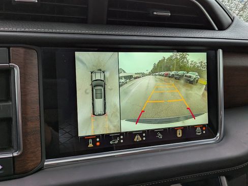 Used 2023 GMC Yukon Denali Ultimate image 25