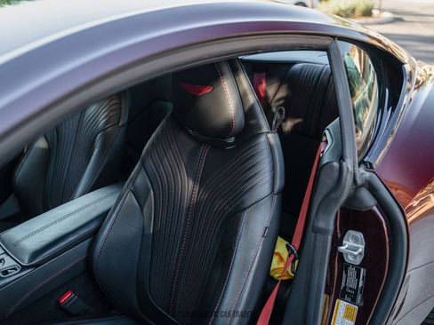 Used 2018 Aston Martin DB11 Coupe image 35