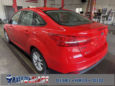 Used 2015 Ford Focus SE image 5