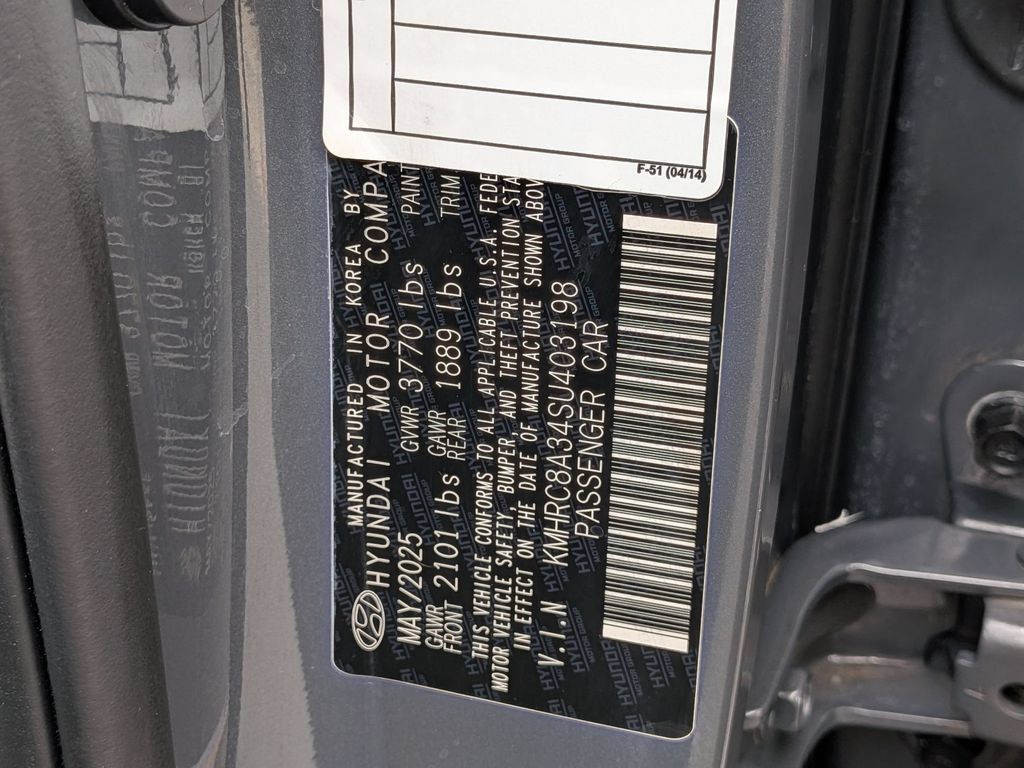 Used 2025 Hyundai Venue SEL FWD image 35