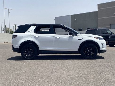 New 2024 Land Rover Discovery Sport Dynamic SE image 5