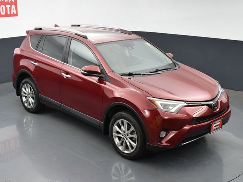 Used 2018 Toyota RAV4 Limited image 28