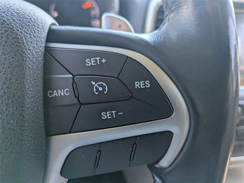 Used 2015 Jeep Grand Cherokee Laredo w/ Quick Order Package 23E image 16