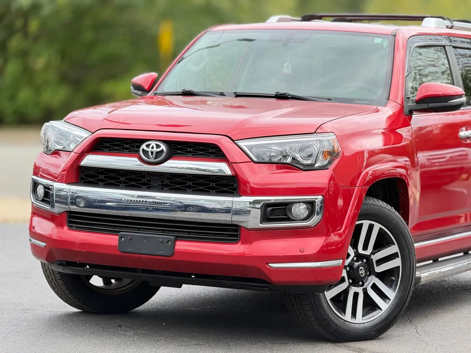 Used 2014 Toyota 4Runner Limited AWD/4WD image 2