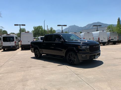 Used 2025 RAM 1500 Laramie AWD/4WD image 7