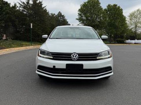 Used 2017 Volkswagen Jetta S image 6