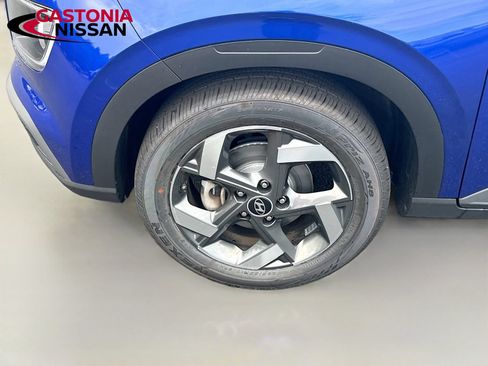 Used 2023 Hyundai Venue Limited FWD image 40