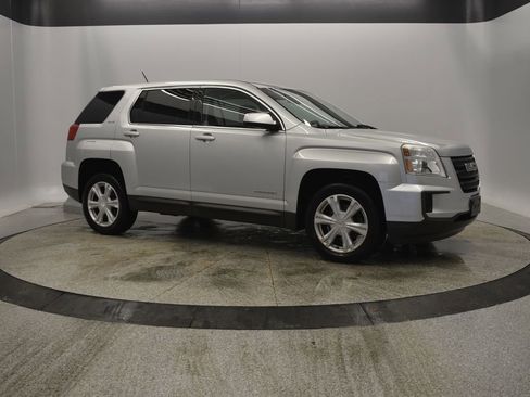 Used 2017 GMC Terrain SLE image 13