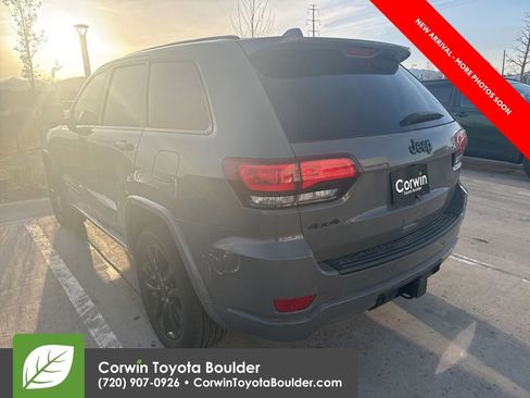 Used 2022 Jeep Grand Cherokee Laredo X image 5