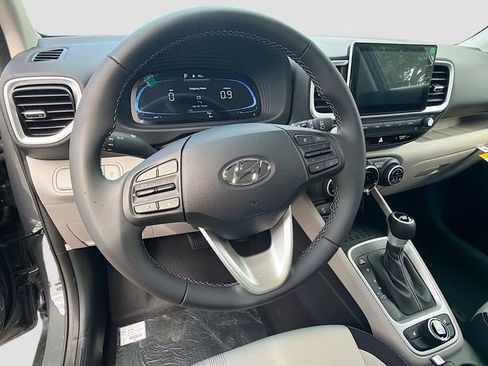 New 2026 Hyundai Venue SEL FWD image 11