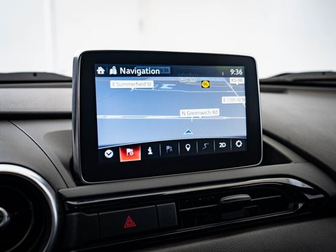 Used 2017 MAZDA MX-5 Miata Grand Touring image 38