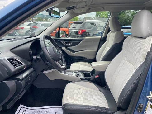 Used 2019 Subaru Forester Premium w/ All-Weather Package AWD/4WD image 9