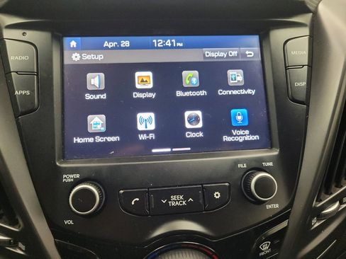 Used 2017 Hyundai Veloster Turbo FWD image 25
