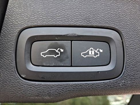 Used 2021 Volvo XC60 T6 Inscription w/ Advanced Package image 32