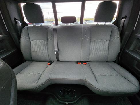 Used 2024 RAM 2500 Tradesman w/ Chrome Appearance Group image 9