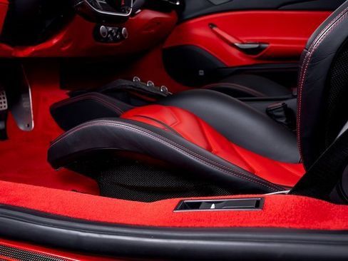 Used 2019 Ferrari 488 Spider image 24