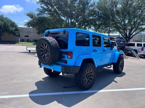 Used 2017 Jeep Wrangler Unlimited Sahara w/ Connectivity Group AWD/4WD image 7