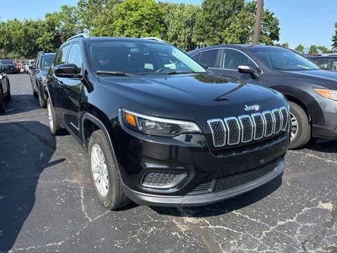 Used 2020 Jeep Cherokee Latitude w/ Cold Weather Group AWD/4WD image 1